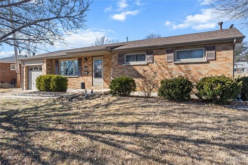 9901 Wil Bes Dr, Affton, MO, 63123-6207 | Card Image