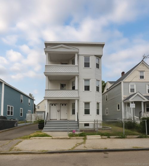 73 Clifford St, Bridgeport, CT, 06607-1605 | Card Image