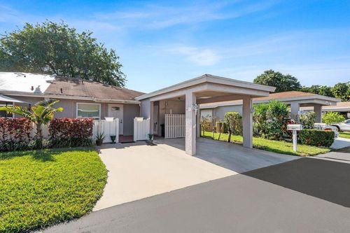 6871 Moonlit Dr, Delray Beach, FL, 33446-1631 | Card Image