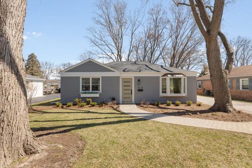 612 Kenwood Avenue, Libertyville, IL, 60048 | Card Image