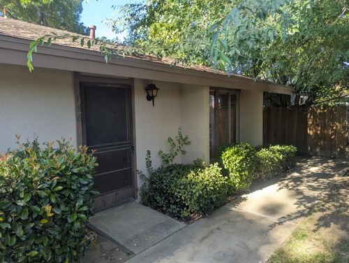 138-4654 N Chestnut Avenue, Fresno, CA, 93726 | Card Image