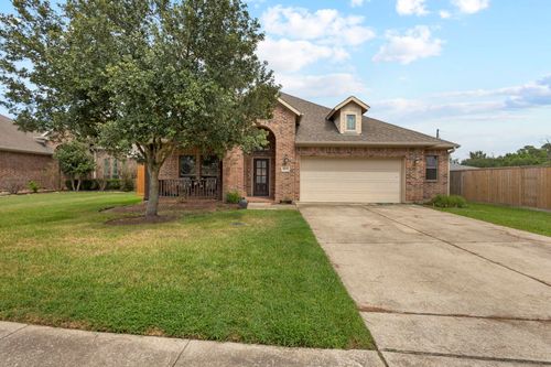 9200 Lisa Ln, Port Arthur, TX, 77640-6925 | Card Image