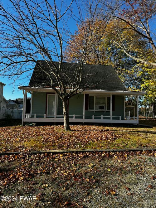 202 Sarah St, Milford, PA, 18337-1814 | Card Image