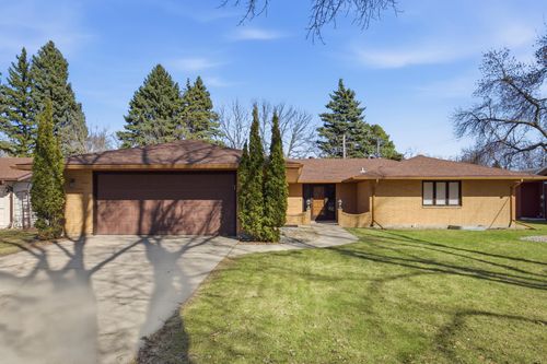 1301 Elm Street N, Fargo, ND, 58102 | Card Image