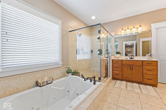 1675 Devonshire Dr, House other with 5 bedrooms, 5 bathrooms and null parking in Seymour IN | Image 60