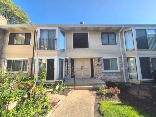 apt-5-2640 Mitchell Dr, Woodridge, IL, 60517-1641 | Card Image