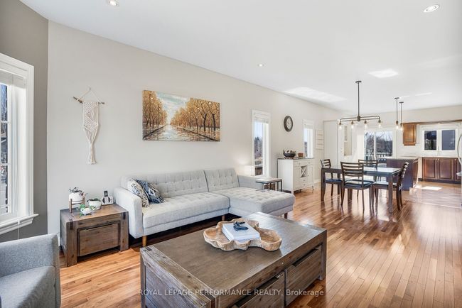 52 St Viateur Cres, House other with 4 bedrooms, 3 bathrooms and 4 parking in Limoges ON | Image 7