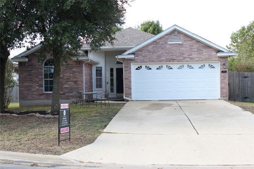 216 Brickyard Ln, Jarrell, TX, 76537-1299 | Card Image