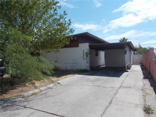 2407-2405 S 15th St, Las Vegas, NV, 89104-3465 | Card Image