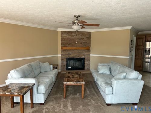 15910 Nobles Rd, Disputanta, VA, 23842-8833 | Card Image