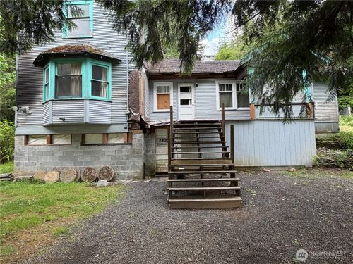 2833 Wishkah Road, Aberdeen, WA, 98520 | Card Image