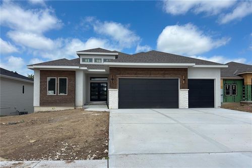 9938 Brockway St, Lenexa, KS, 66220-2202 | Card Image