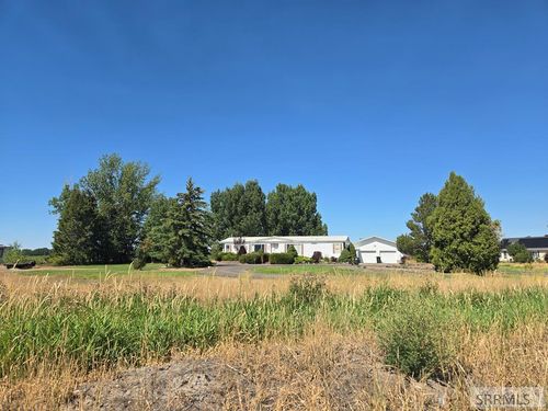 371 N 1900 E, Saint Anthony, ID, 83445-5220 | Card Image
