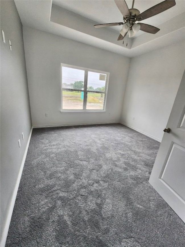 5074 Amber St, House other with 5 bedrooms, 4 bathrooms and null parking in Bishop TX | Image 6