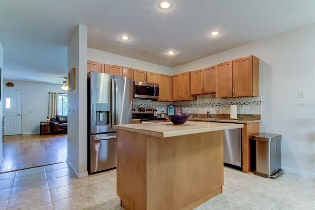 5 - 2291 Americus Boulevard W, Condo with 2 bedrooms, 2 bathrooms and null parking in Clearwater FL | Image 12