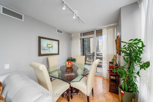 510 - 33 Sheppard Ave E, Condo with 2 bedrooms, 2 bathrooms and 1 parking in North York ON | Image 15