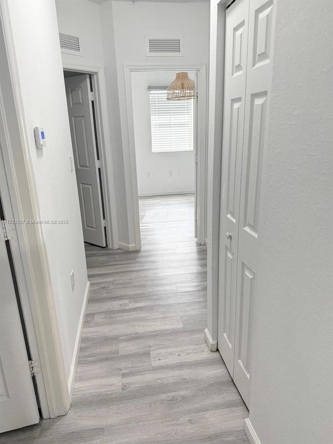 APT-213 - 8900 Nw 97 Th Ave, Condo with 3 bedrooms, 3 bathrooms and null parking in Medley FL | Image 11
