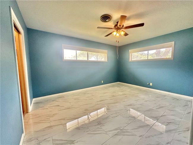 1316 Northwood St, House other with 2 bedrooms, 1 bathrooms and 4 parking in Alice TX | Image 17