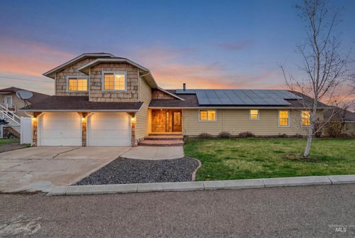 7694 Birch Ln, Nampa, ID, 83687-9126 | Card Image