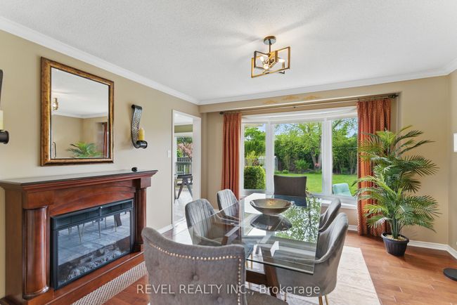 1076 Roxborough Dr, House other with 4 bedrooms, 3 bathrooms and 2 parking in Oakville ON | Image 10