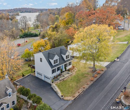 15 Berkshire Dr, Brookfield, CT, 06804-1427 | Card Image