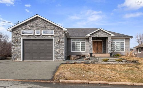15 Rowan Ave, New Glasgow, NS, B2H0A3 | Card Image