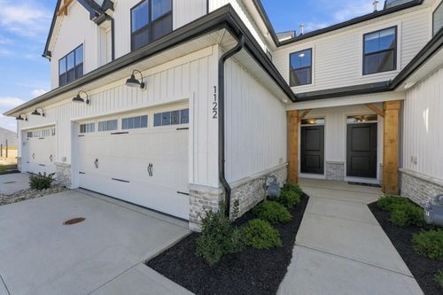 1122 Allegro Dr, Reynoldsburg, OH, 43068 | Card Image