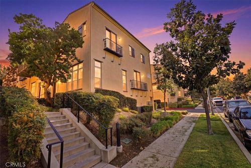4433 Owens St, Corona, CA, 92883-7395 | Card Image