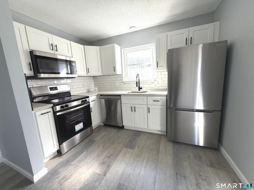 11-226 Laurel St, East Haven, CT, 06512-1541 | Card Image