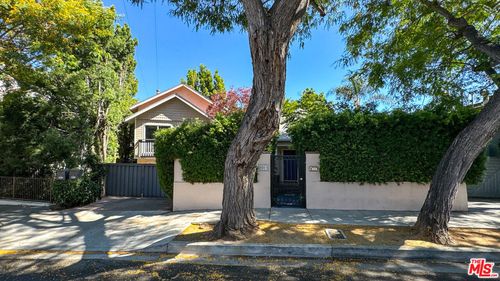 8914 Cynthia St, West Hollywood, CA, 90069-4403 | Card Image