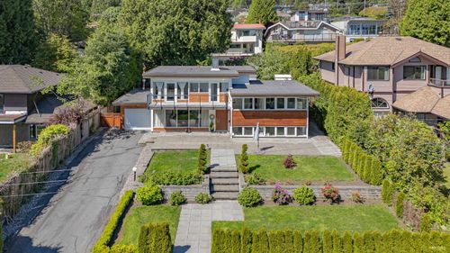 1555 Lawson Ave, West Vancouver, BC, V7V2C8 | Card Image