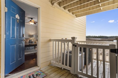 g2-2421 Beachview Drive, Ocean Springs, MS, 39564 | Card Image