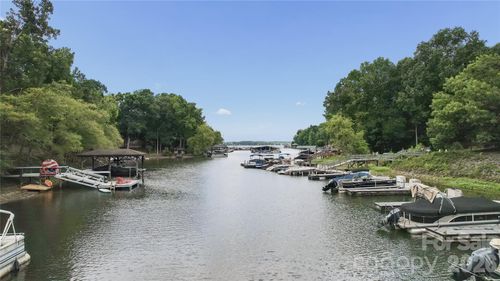 26049 Neptunes Lndg, Tega Cay, SC, 29708-9303 | Card Image
