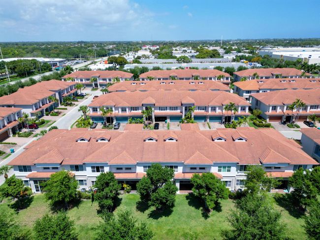 64 Lancaster Rd, Condo with 3 bedrooms, 3 bathrooms and null parking in Boynton Beach FL | Image 38