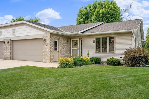 174 Autumn Pl Ne, Owatonna, MN, 55060-3355 | Card Image