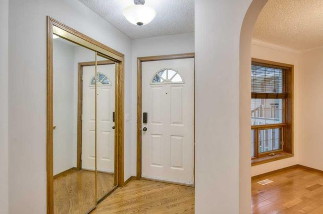 321 Douglas Ridge Pl Se, House detached with 3 bedrooms, 2 bathrooms and 2 parking in Calgary AB | Image 11