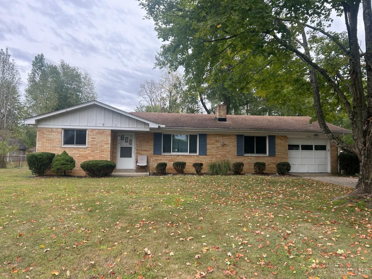 Robin Dr, Maineville, OH 45039