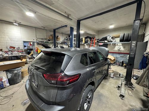 36320 S Gratiot Ave, Clinton Township, MI, 48035-1716 | Card Image