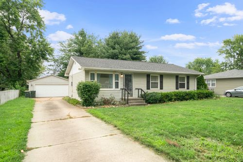 1922 Kevin Dr, Montgomery, IL, 60538-1018 | Card Image