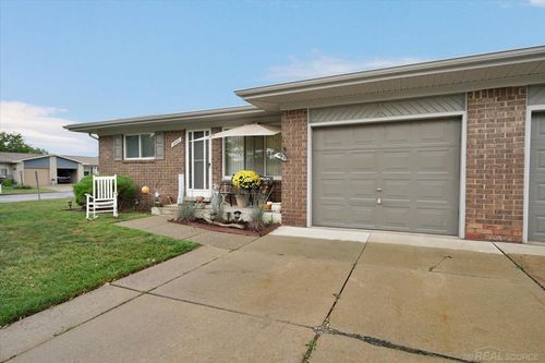28490 Cotton Rd, Chesterfield, MI, 48047-4806 | Card Image
