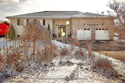 20 Wasaga Sands Dr, House other with 3 bedrooms, 3 bathrooms and 8 parking in Wasaga Beach ON | Image 2