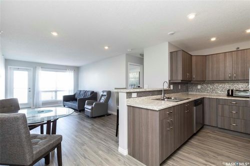 4311-108 Willis Cres, Saskatoon, SK, S7T0W8 | Card Image