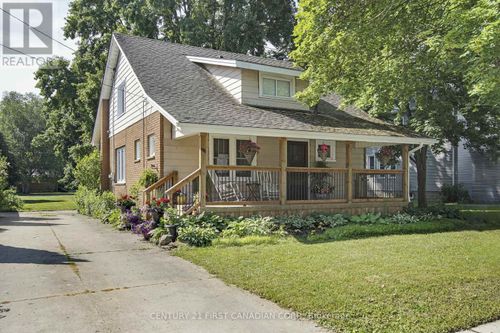 196 Queen Street, West Elgin (Rodney), ON, N0L2C0 | Card Image