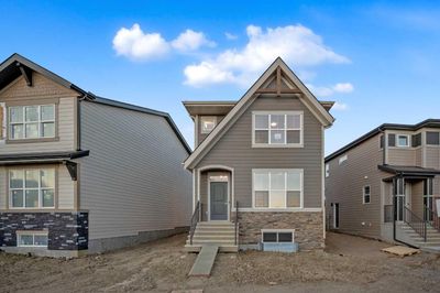 122 Magnolia Dr Se, House other with 4 bedrooms, 3 bathrooms and 2 parking in Calgary AB | Image 2