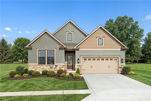 818 Colesbourne Cir, Green, OH, 44685-6225 | Card Image