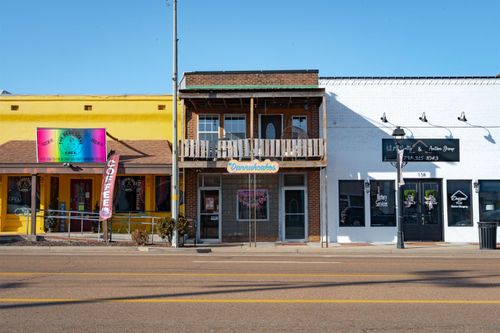 134 E Main St, Adamsville, TN, 38310-2314 | Card Image