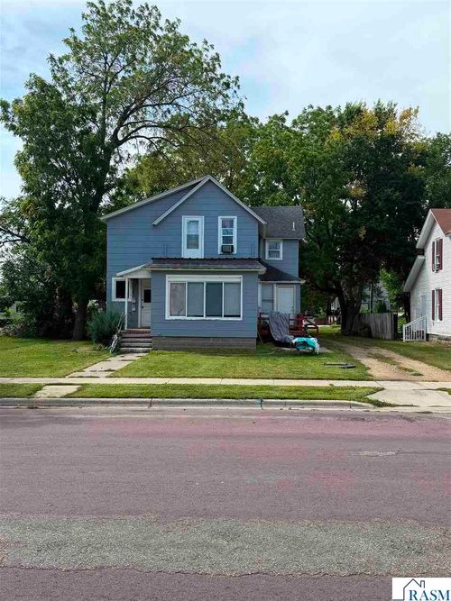 224 S Park St, Fairmont, MN, 56031-2817 | Card Image