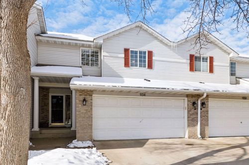 934 Kelly Ct, Chanhassen, MN, 55317-8714 | Card Image