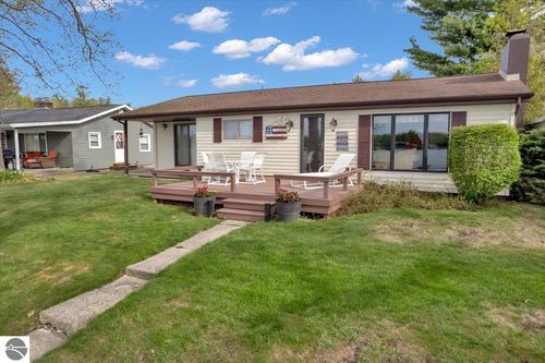 8657 Kokosing Rd, Hale, MI, 48739-8934 | Card Image