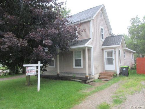1-301 S East St, Fenton, MI, 48430-2392 | Card Image